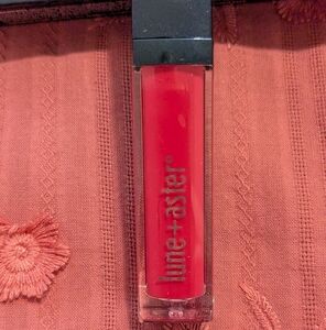 NIB Lune + Aster Vitamin C & E Lip Gloss - Swipe+Go Shade Innovator - New In Box